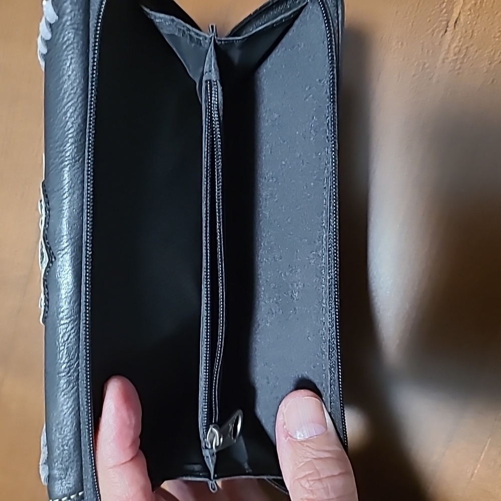 Wallet - Picture 4 of 4